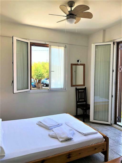 Mythos Suites-Apollo Apartment Methóni Kültér fotó